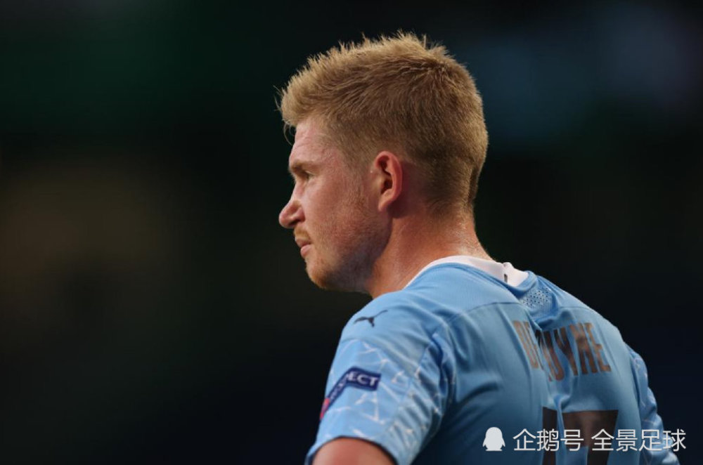 长传精准到像遥控（长传如遥控般精准）