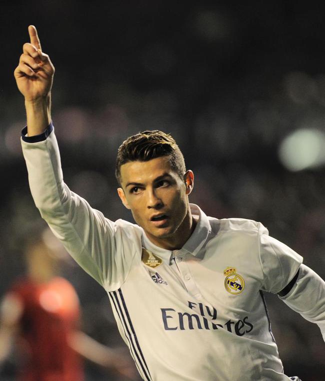 半场：尤文1-0紫百合，科斯蒂奇世界波，DV9造点被取消+失单刀（半场战报：尤文1-0紫百合，科斯蒂奇轰世界波，弗拉霍维奇点球被取消且单刀失机）