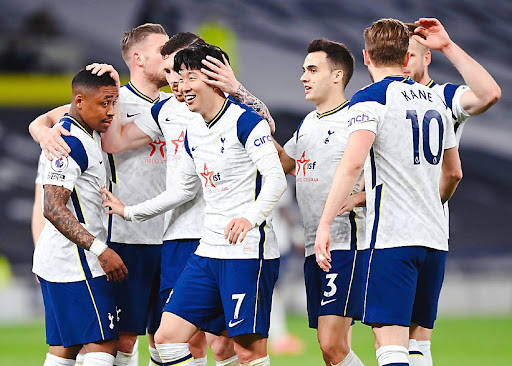 ESPN：曼联计划明年夏窗再引进中场，届时球队将有足够资金（ESPN：曼联拟在明夏转会窗再补强中场，届时资金充裕）