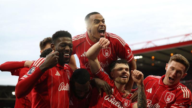 蓝军枪手 天王山之前 先在欧冠褪一层皮吧（天王山将至，蓝军枪手先在欧冠受考验）