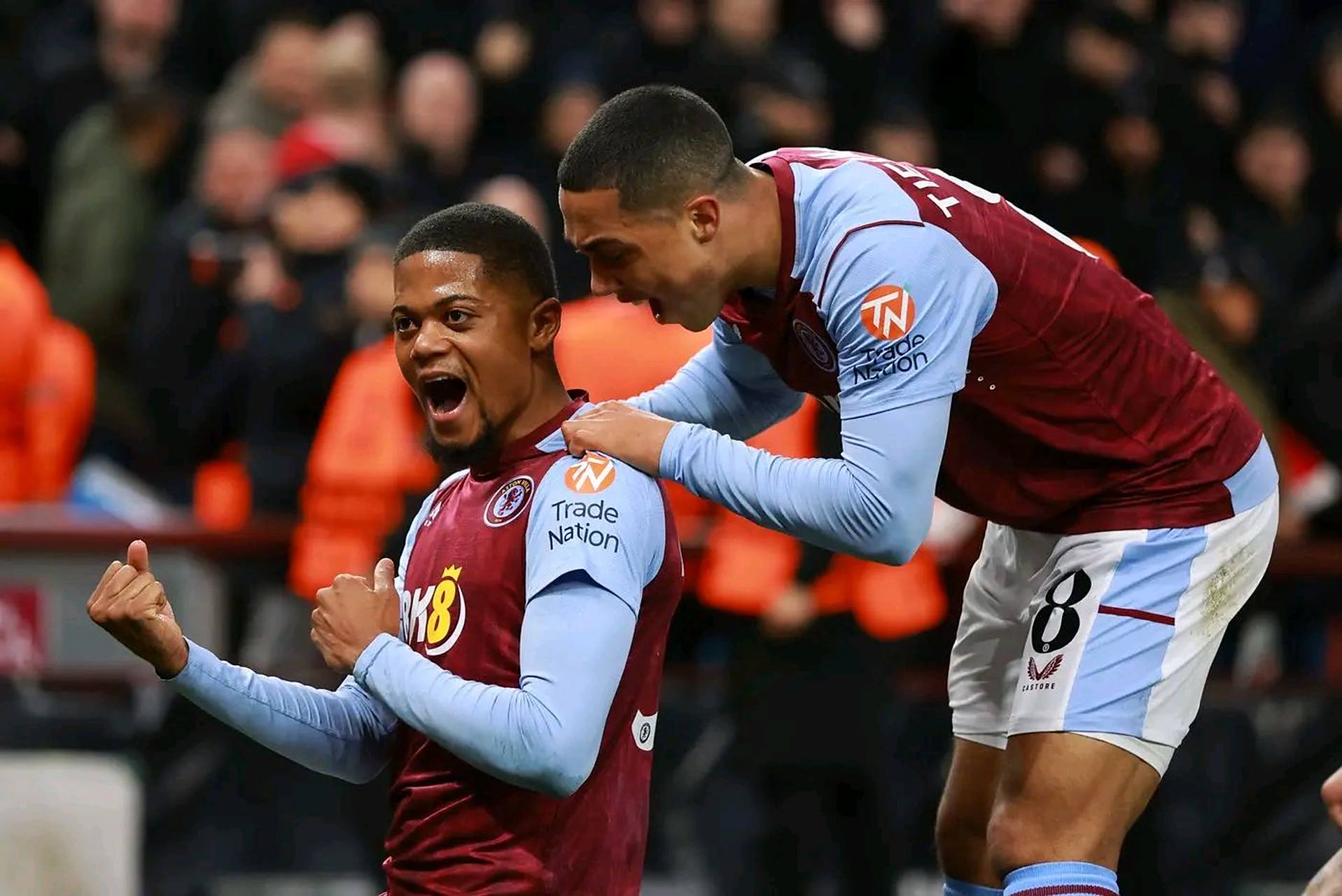 曼城官方：球队将在本周末对森林时身穿二客球衣出战（曼城官宣：周末战森林将穿第二客场球衣）